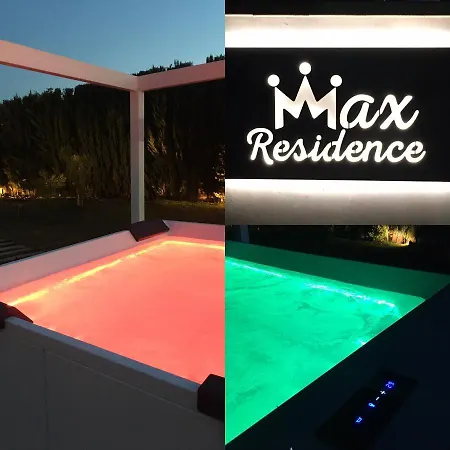 Max Отель типа 